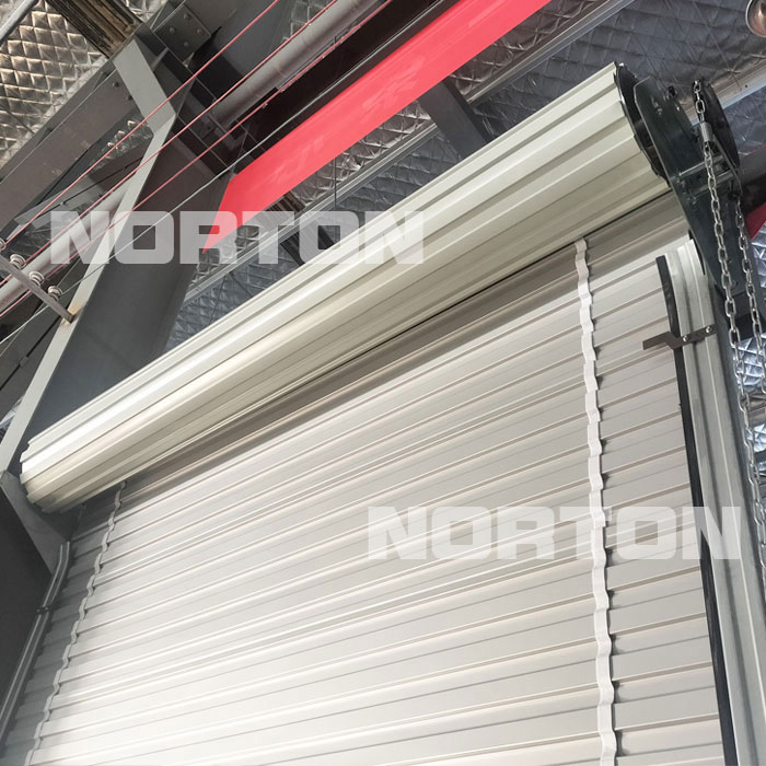 ரோல் அப் கதவுகளுக்கான நிறுவல் வழிகாட்டி: இந்த விவரங்களுக்கு நீங்கள் கவனம் செலுத்தினீர்களா?